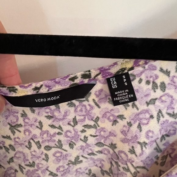 Vera moda floral top - Picture 2 of 2